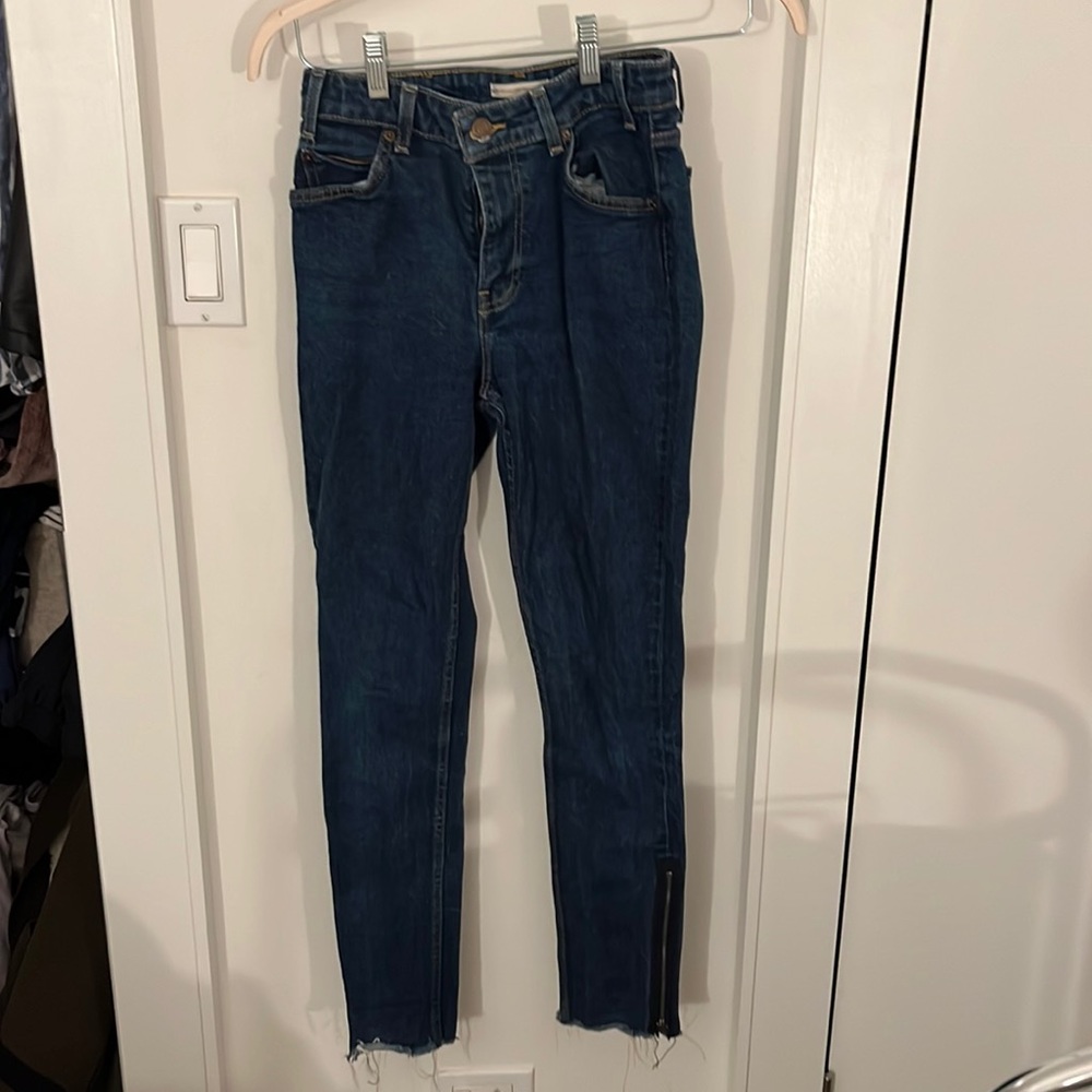 Levi size 26 dark denim jeans